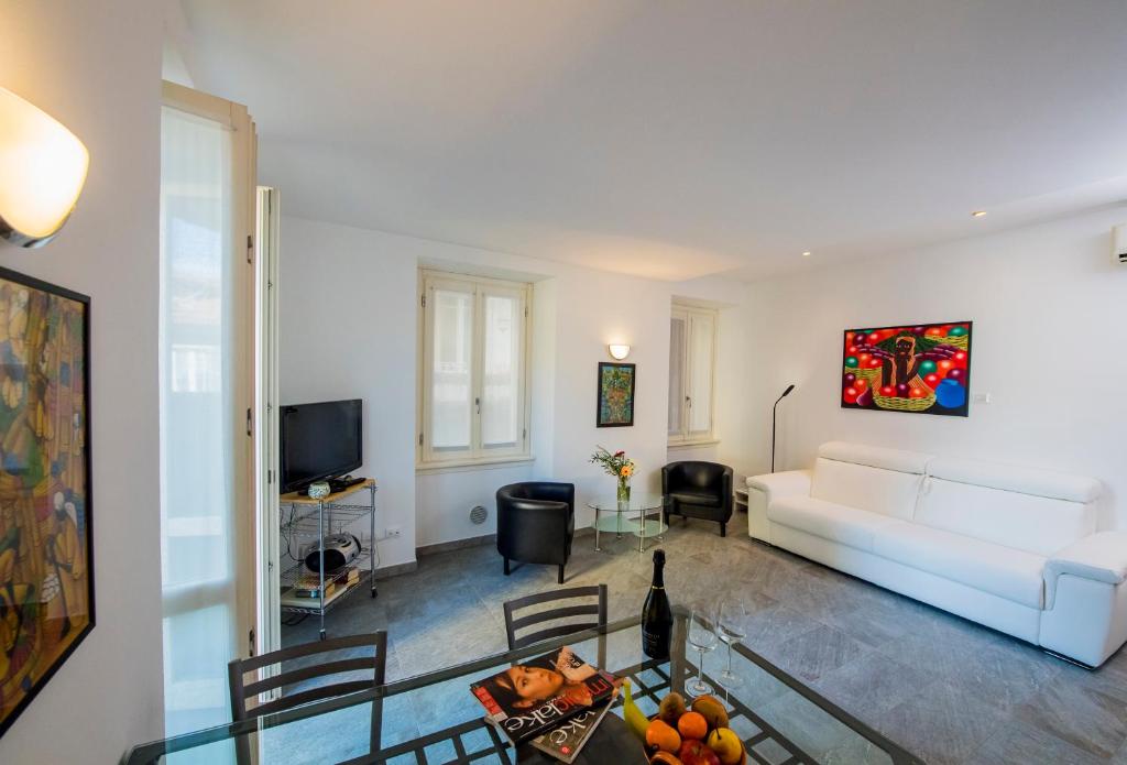 A television and/or entertainment centre at Il Borgo