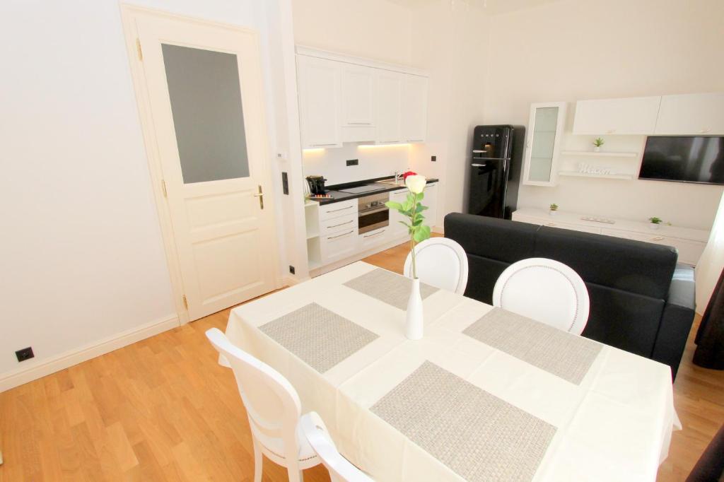 Luxury apartments Krocínova - 3