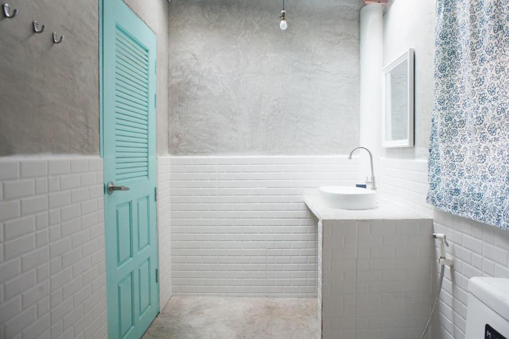 Indie Beach Bungalows - 13