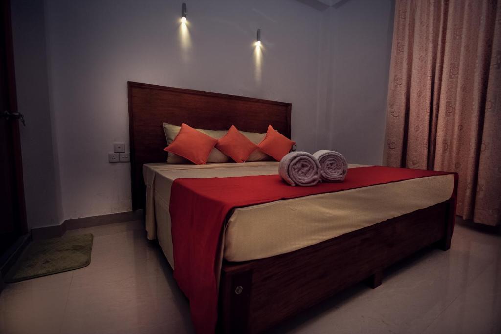 Postel nebo postele na pokoji v ubytování Heavens Door Guest Inn