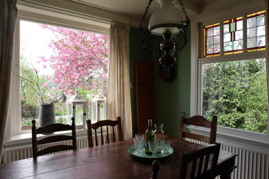 آپارتمان جلو خانه و کلبه کلین واترلند - Appartement Voorhuis en chalet Klein Waterland، آپارتمان جلو خانه و کلبه کلین واترلند
