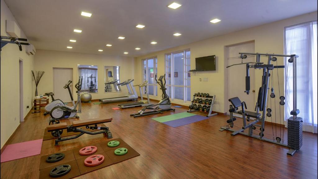 Fitness centrum a/nebo fitness zařízení v ubytování Hotel Clarks Varanasi Limited