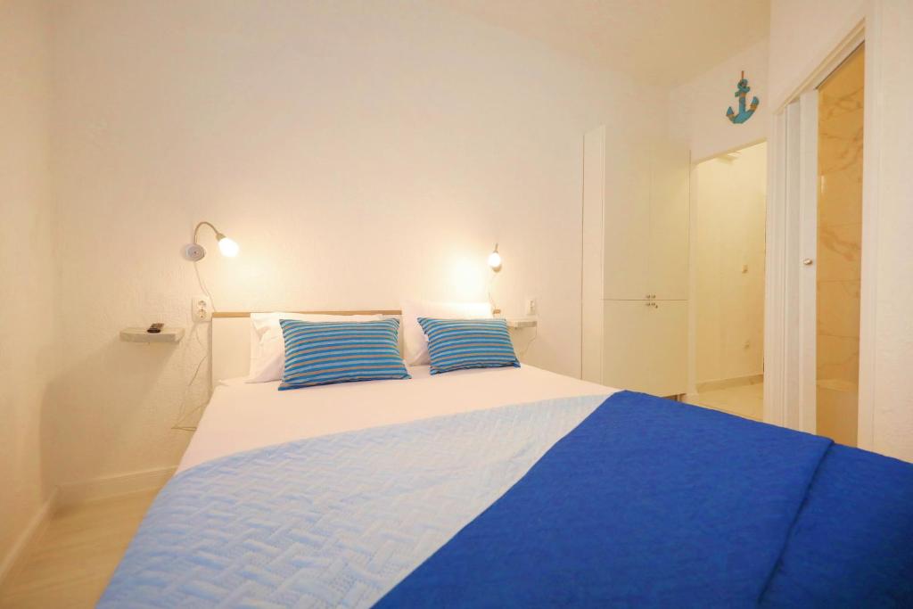 Posteľ alebo postele v izbe v ubytovaní Sea View Studio Apartment