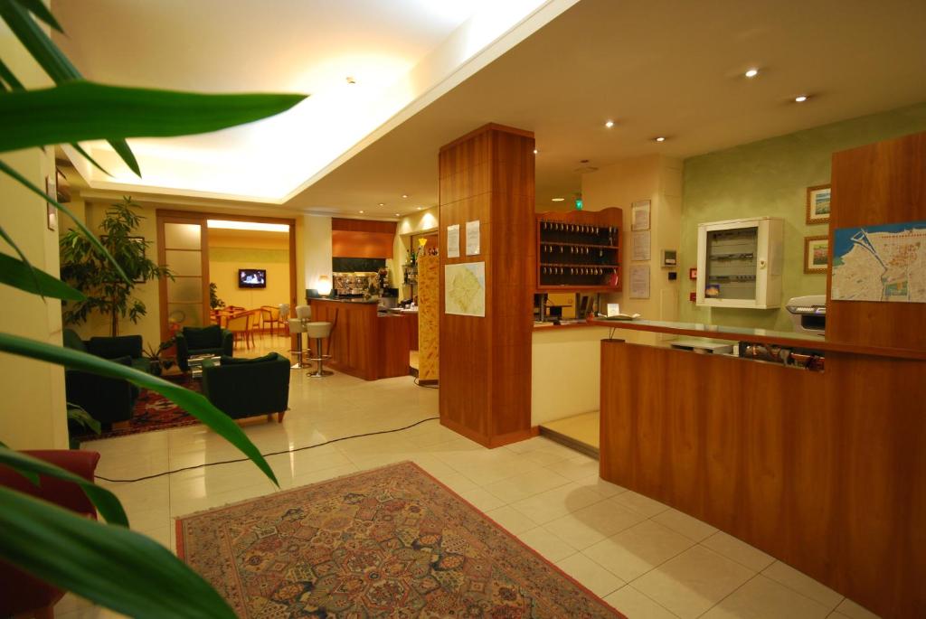 Kuchyň nebo kuchyňský kout v ubytování Hotel Gala