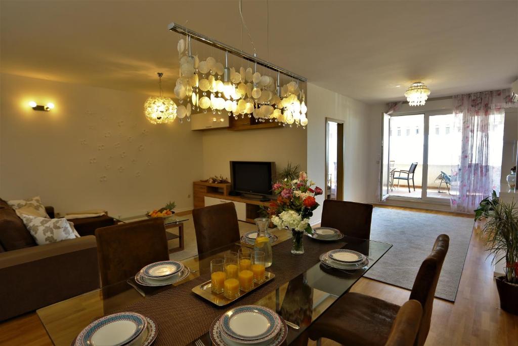 Posedenie v ubytovaní Apartman Lucita