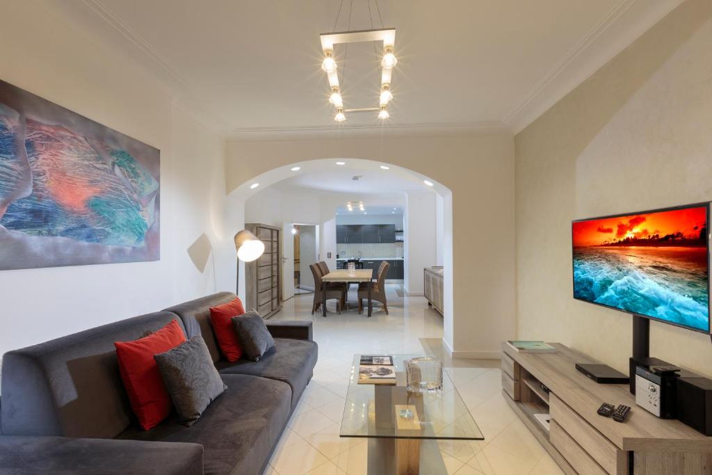 The Queen Luxury Apartments Villa Cortina, Luxembourg Updated 2023