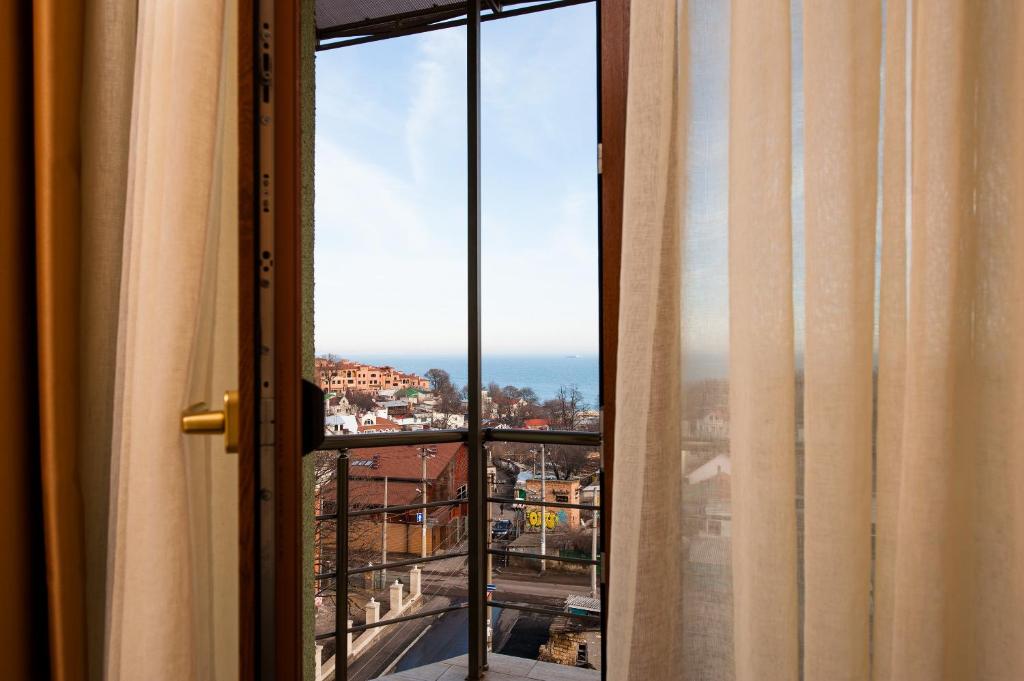 Nespecifikovaný výhled na moře nebo výhled na moře při pohledu z hotelu