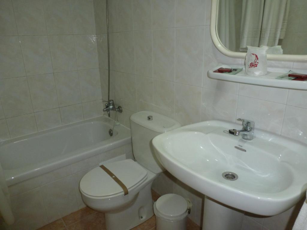 Guesthouse Hostal Cortés, Garrucha, Spain - Booking.com