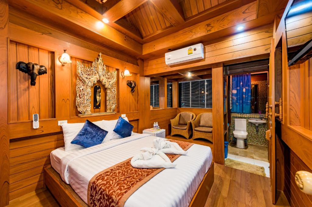 Baan Ratchapruek - 19