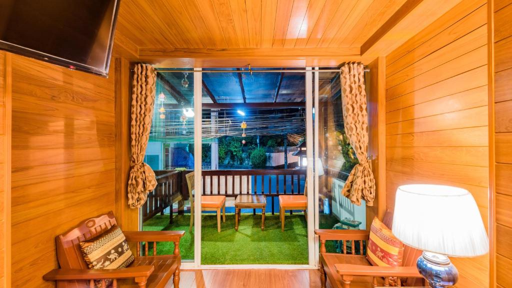 Baan Ratchapruek - 9