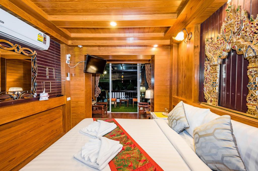 Baan Ratchapruek - 8