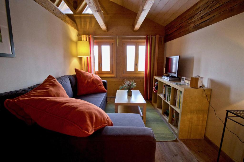 Postel nebo postele na pokoji v ubytování Appartement sous les combles - Chalet La Biolle - Vercorin