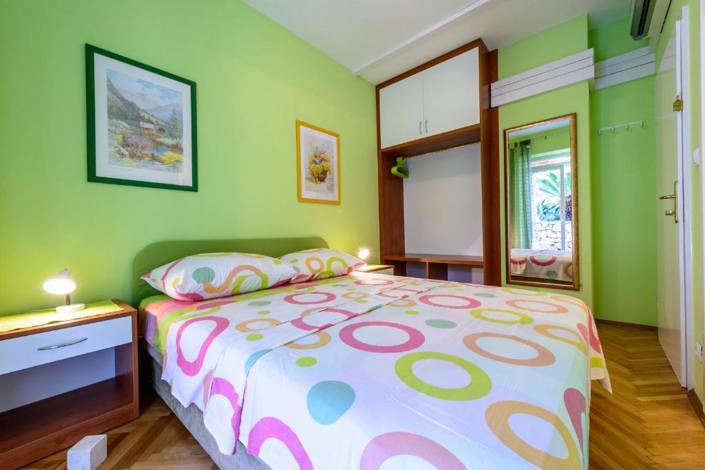 Posteľ alebo postele v izbe v ubytovaní Two Palms Villa