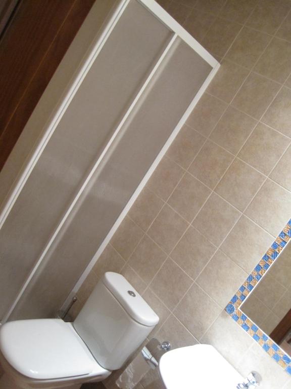 Koupelna v ubytování Apartamentos La Llum