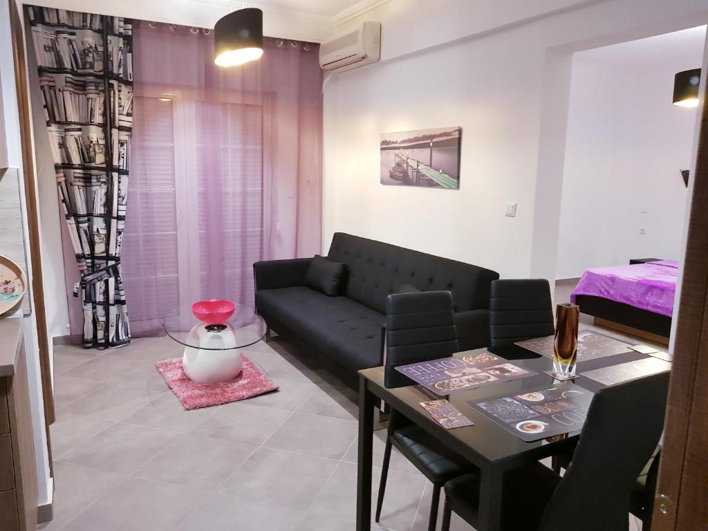 Deluxe Eleanna - Housity
