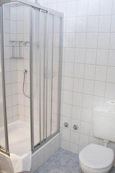 Koupelna v ubytování Hotel-Gasthof Flötzinger Bräu