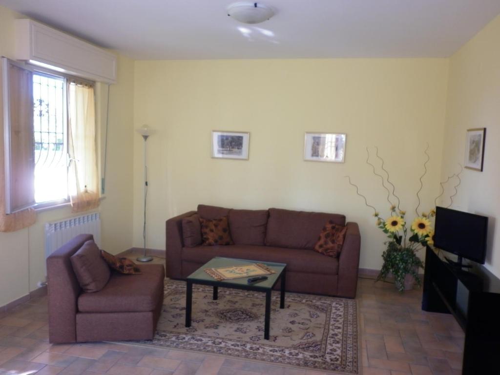 A seating area at Villa Jolanda