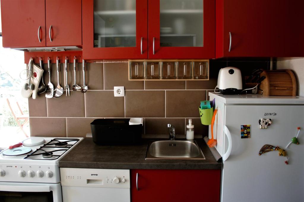Una cocina o cocineta en Apartments Livun Tuheljske Toplice