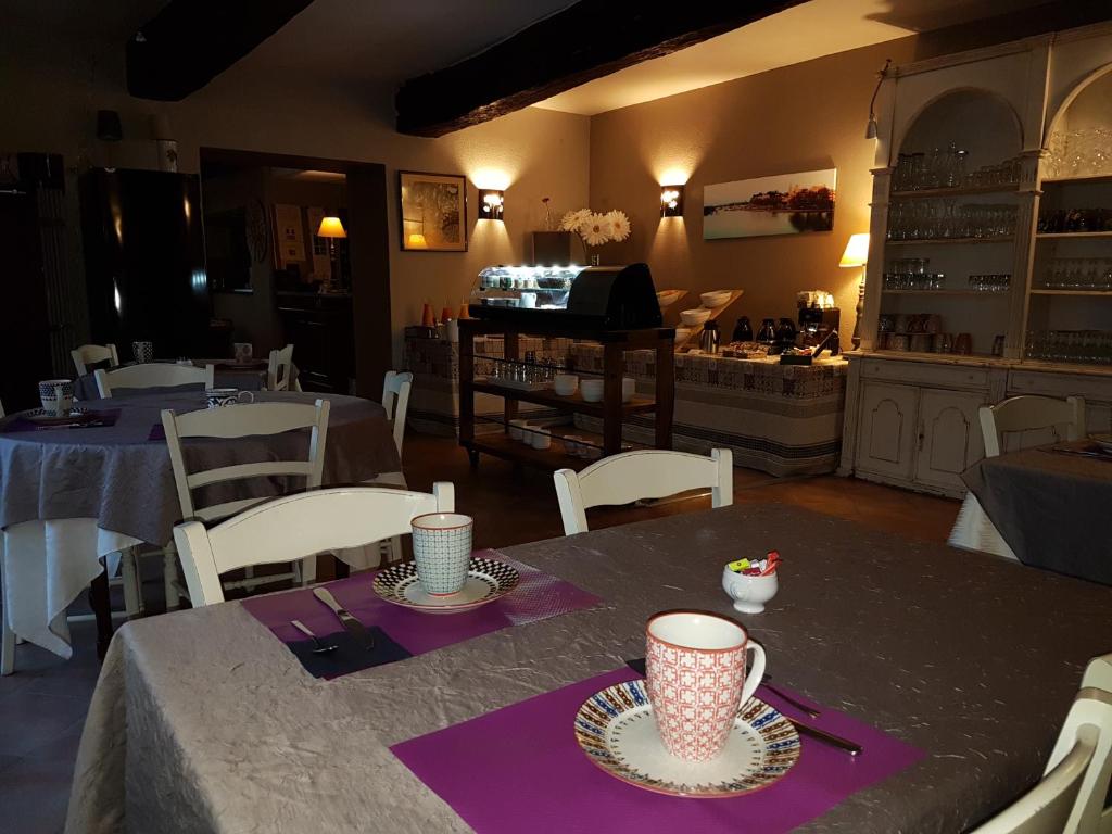 Logis Hotel la Ferme - Resim 34