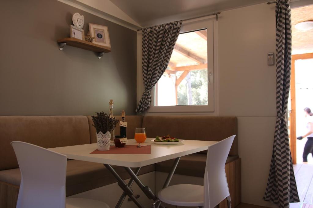 Posezení v ubytování Mobile home Laurus