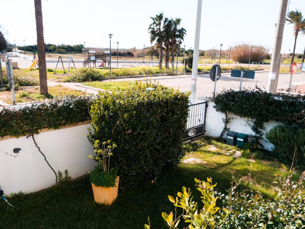 A garden outside Leukasia