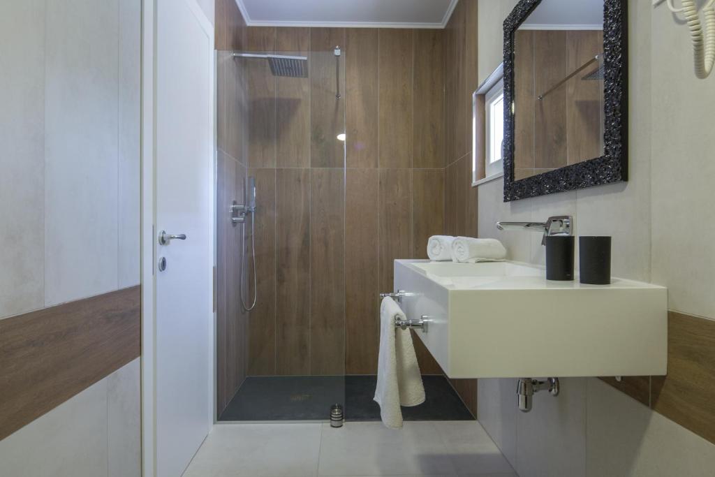 Ein Badezimmer in der Unterkunft Villa Mandalinic