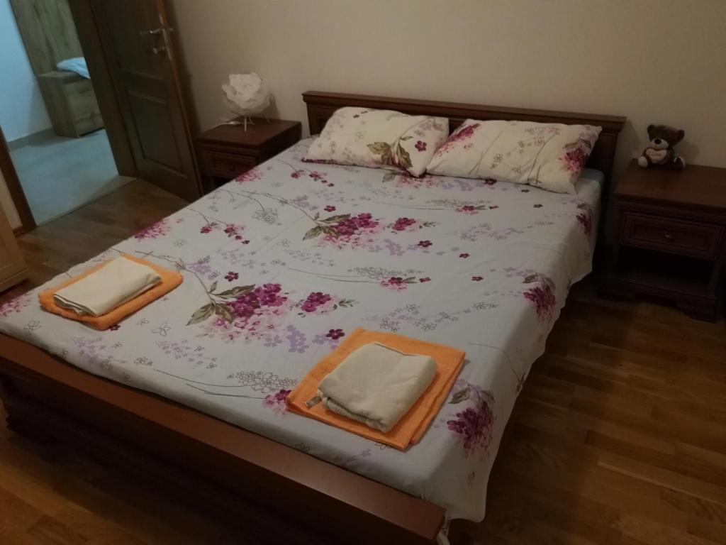 Lova arba lovos apgyvendinimo įstaigoje Apartment Misulino