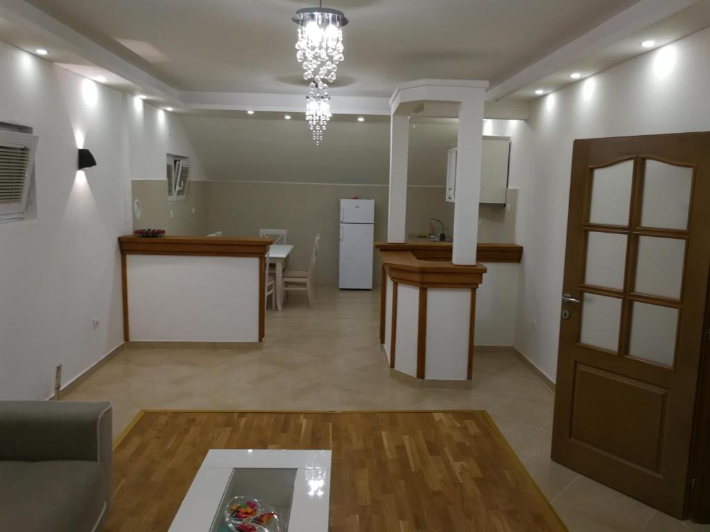 Virtuvė arba virtuvėlė apgyvendinimo įstaigoje Apartment Misulino