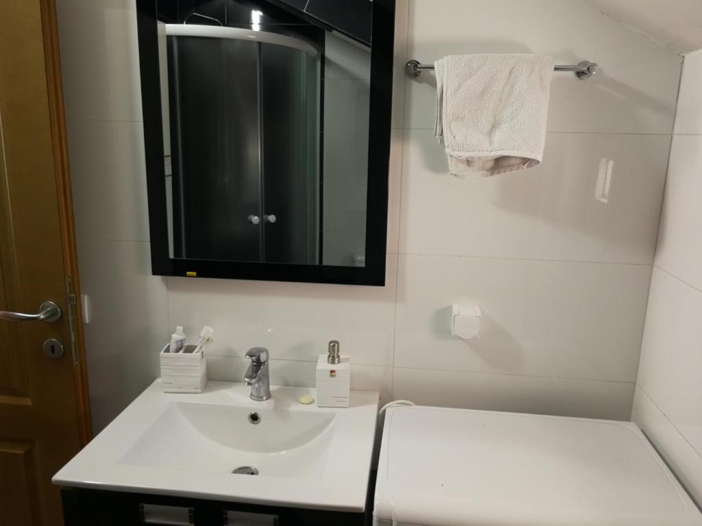 Vonios kambarys apgyvendinimo įstaigoje Apartment Misulino