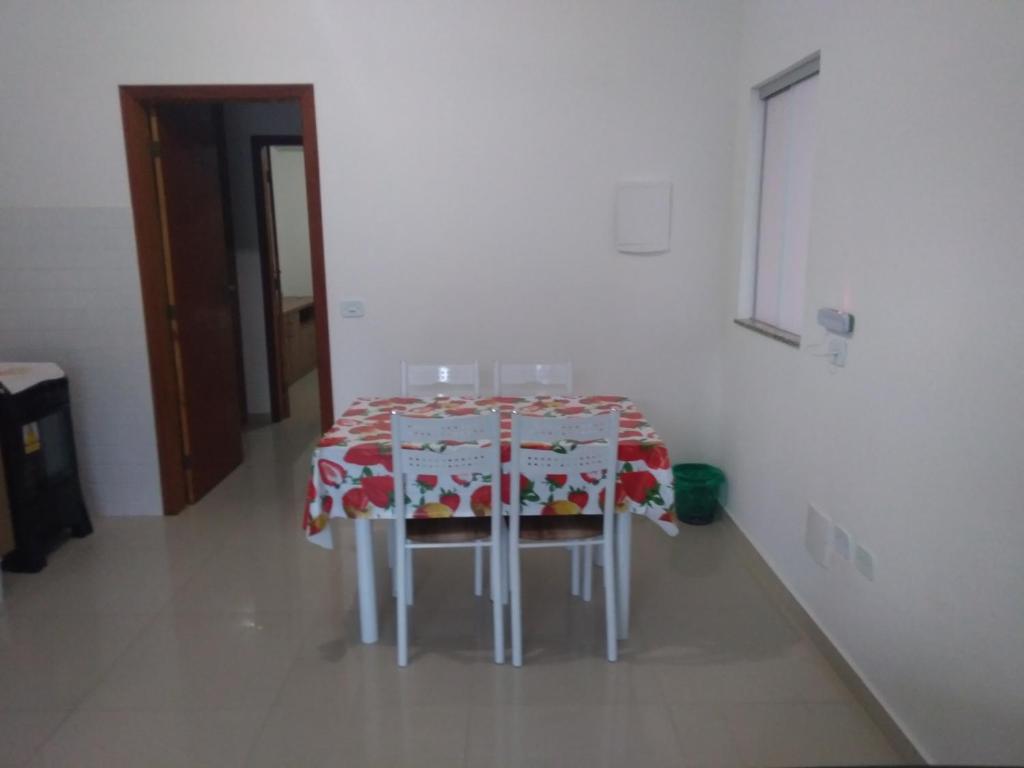  Apartamentos Luxo a 100 metros da Praia