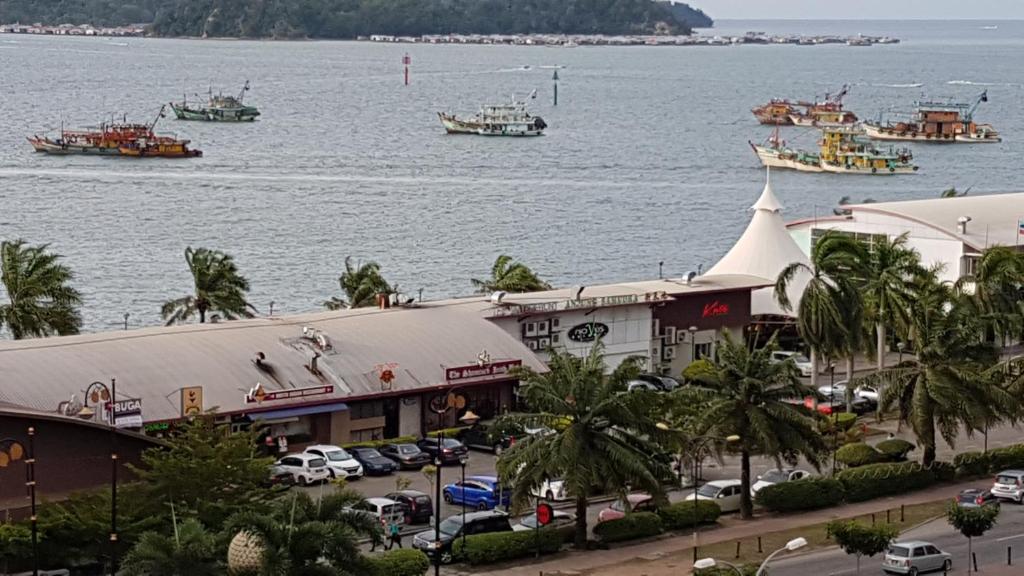 KK Vacation Apartments-Marina Court - STAY AND GET CASH REBATE - Wohnung Mit Drei Schlafzimmern Mit Blick
