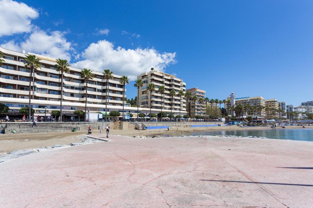 Beachfront Apartment Marbella, Marbella – Bijgewerkte prijzen ...