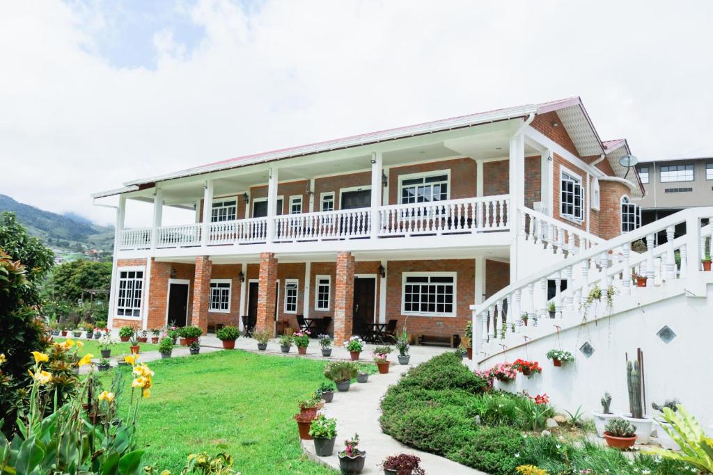 Zahrada ubytování Kundasang Guesthouse