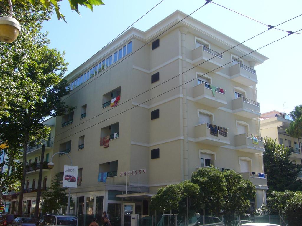 Hotel Moresco Riccione - Piscina Beach Village - Resim 9