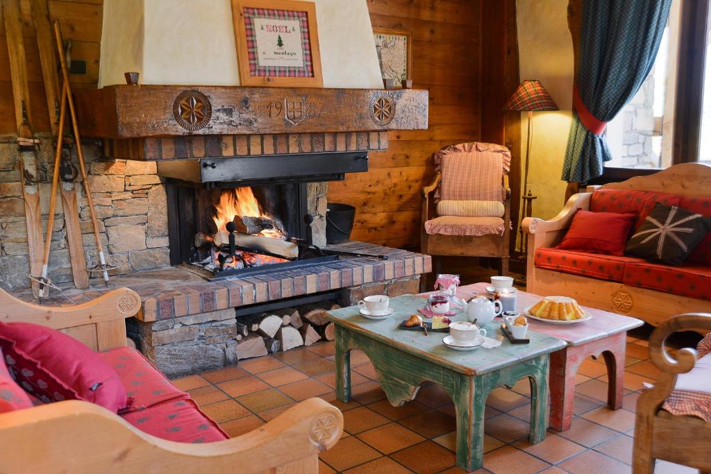 Posezení v ubytování Hotel-Spa Le Morillon Charme & Caractère
