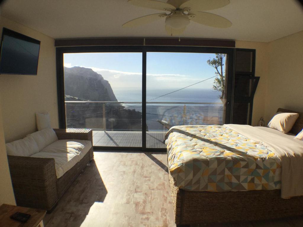 Guesthouse-TheView - Double Douluxe Com Varanda E Vista Para O Mar