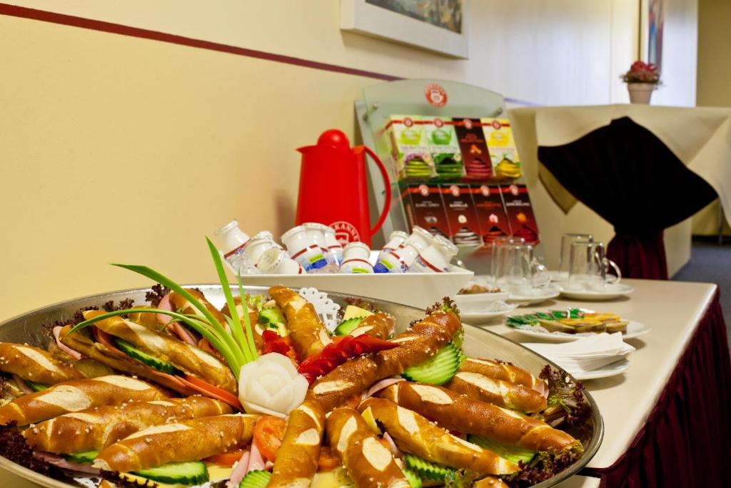 NOVINA HOTEL Südwestpark - Resim 20