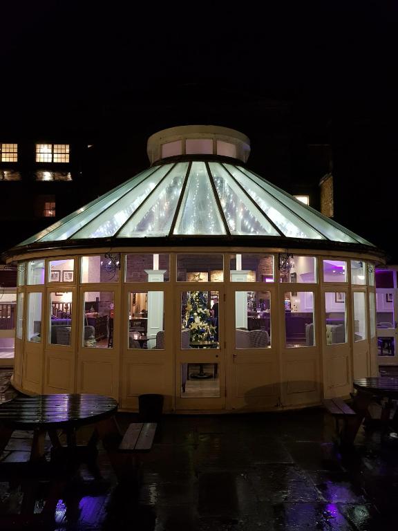 Restaurace v ubytování Shrigley Hall Hotel