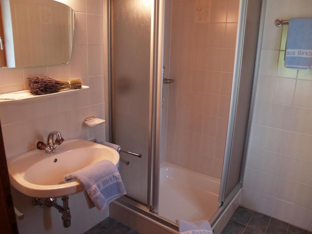 Koupelna v ubytování Hotel Garni Birkhahn