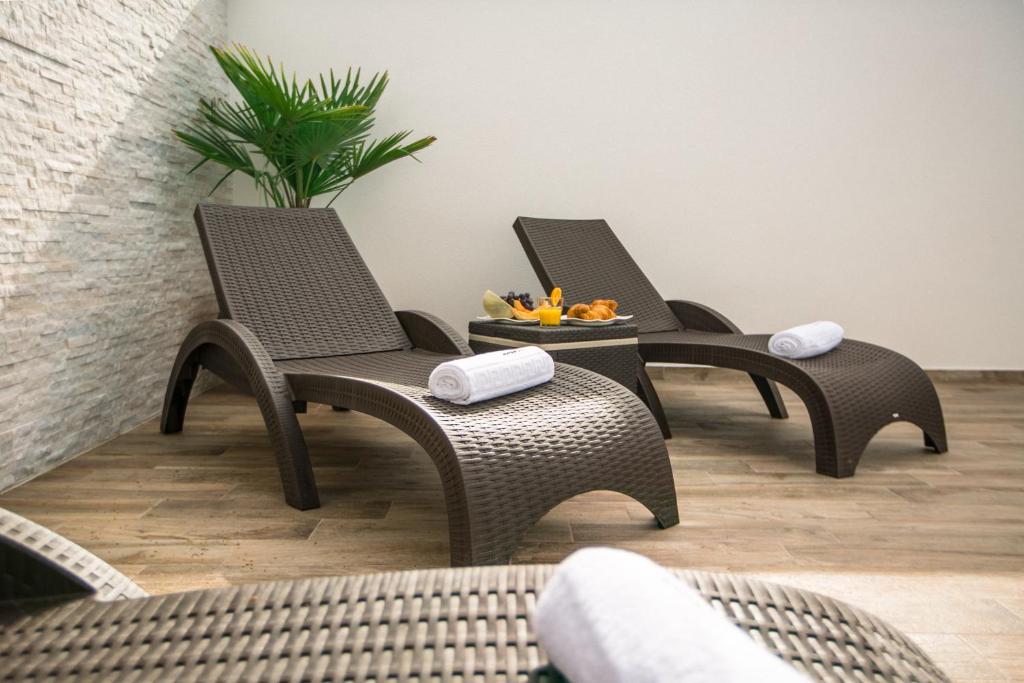 Posedenie v ubytovaní Luxury apartment Elis with private pool
