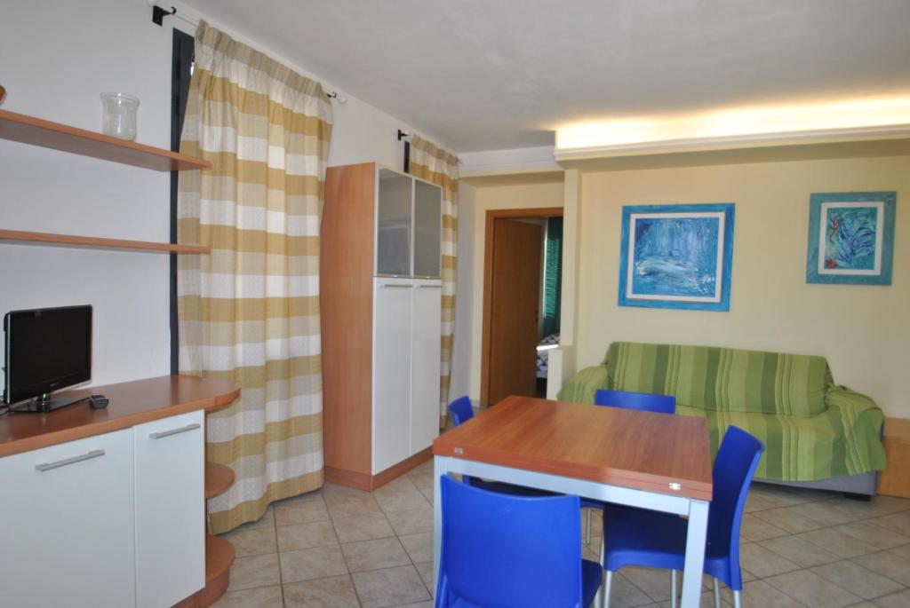 A television and/or entertainment centre at Villa Fiorella