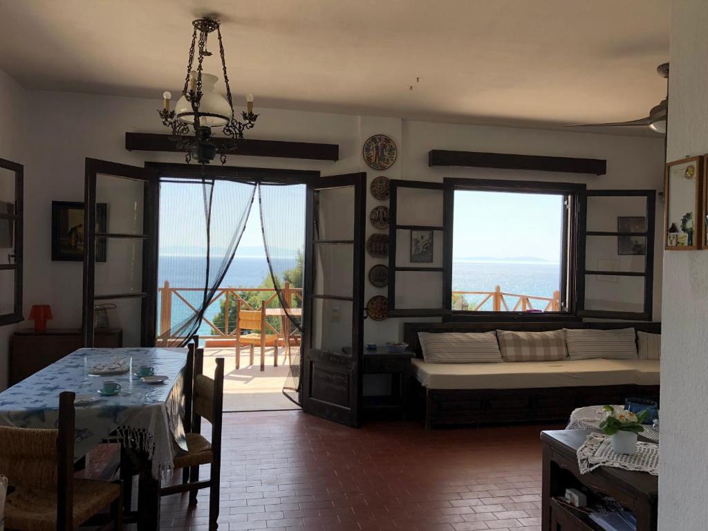 Postel nebo postele na pokoji v ubytování Unique Sea View House
