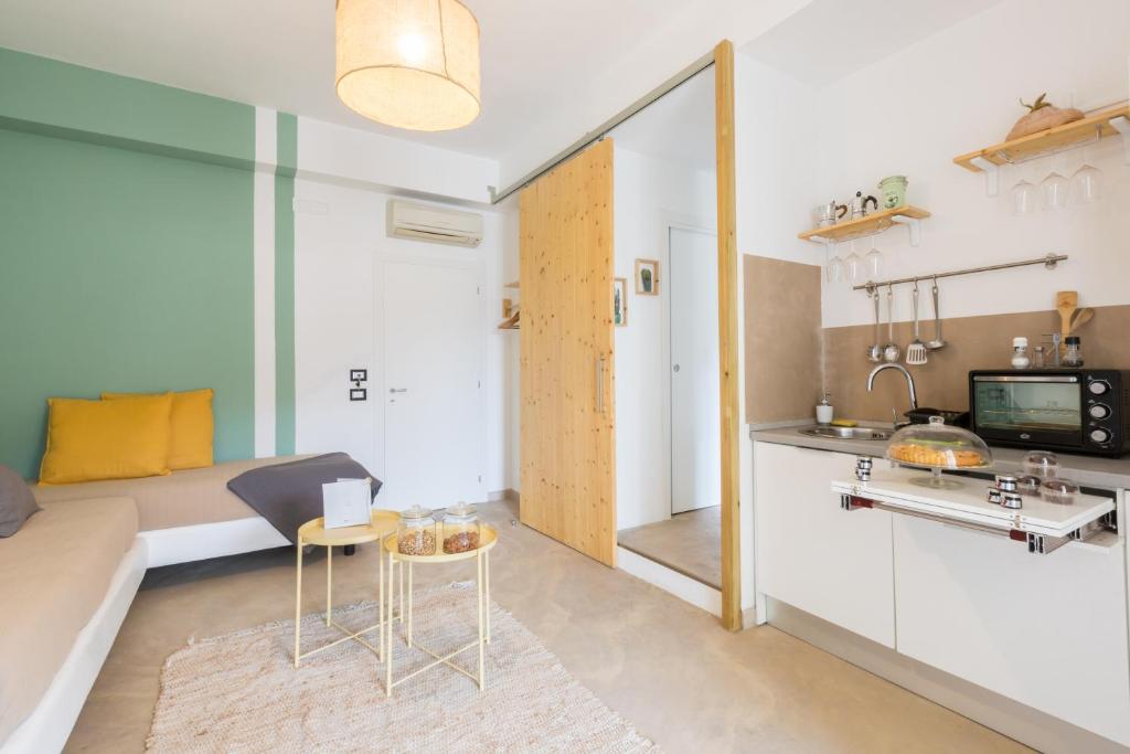 Kuchnia lub aneks kuchenny w obiekcie SorrentoVibes - Luxury Four Bedroom Home with Amazing Terraces in Sorrento