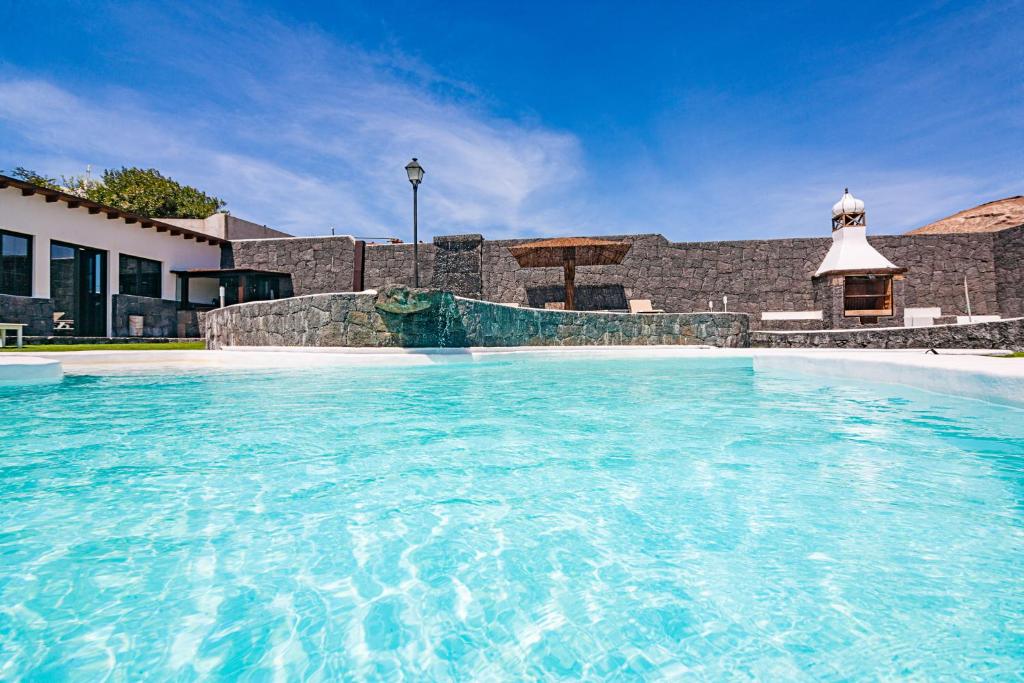 The swimming pool at or close to Apartamentos Rurales Islas Canarias