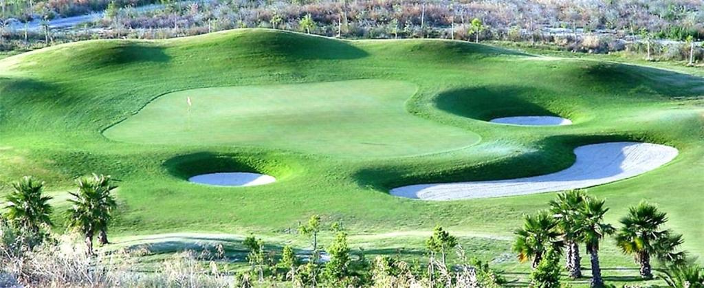Golf v apartmánu nebo okolí