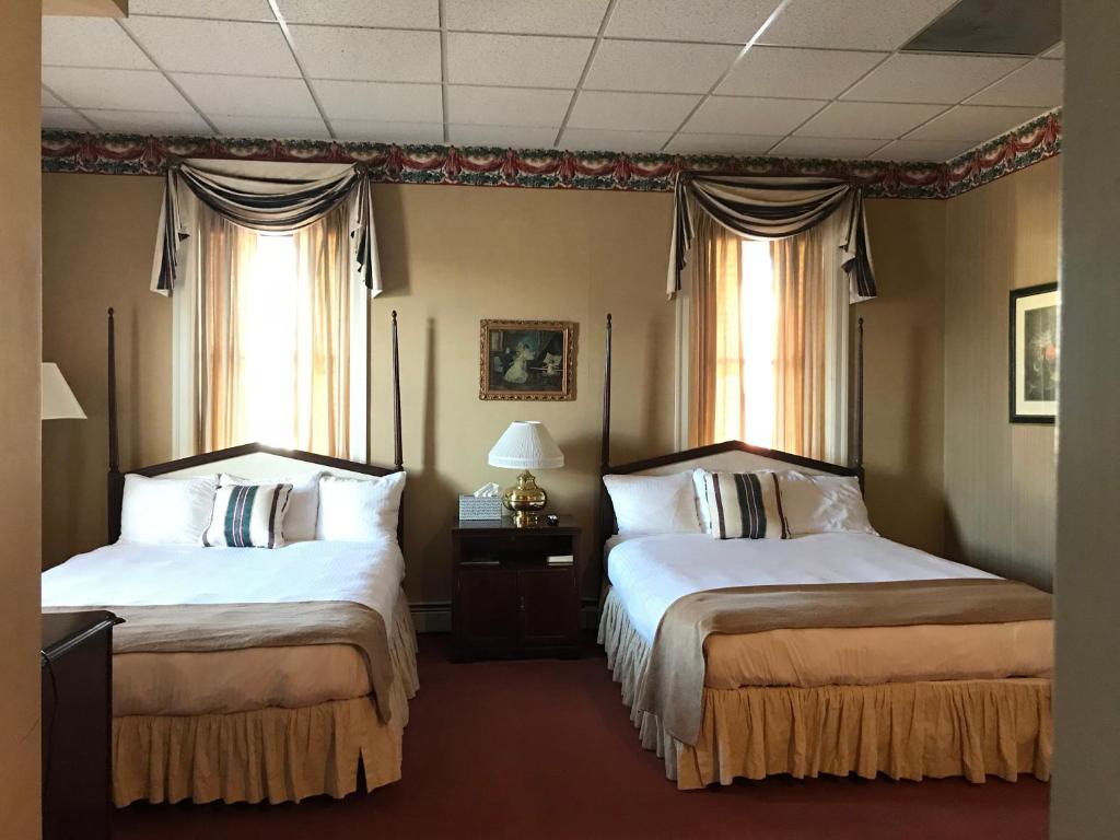 Waynebrook Inn photo