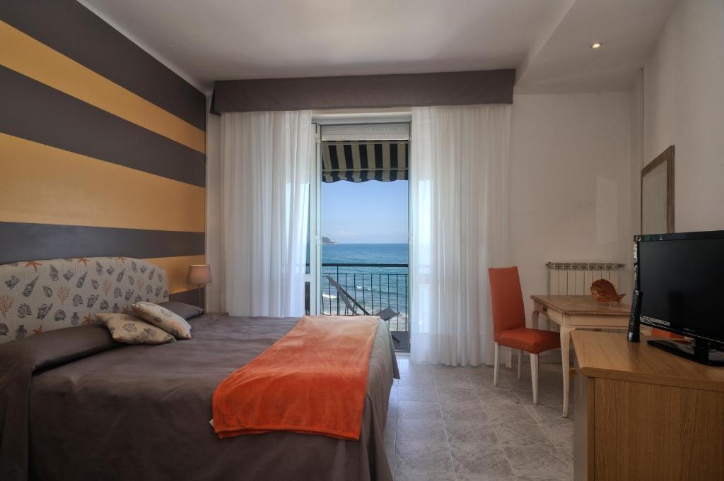 Hotel Bel Sit - Double Or Twin Room With Sea View