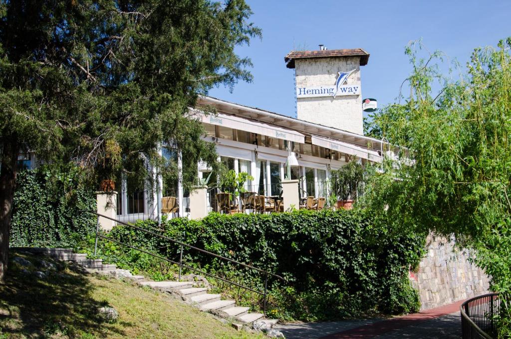 Vonkajšia záhrada v ubytovaní Lakeside Budapest Residences