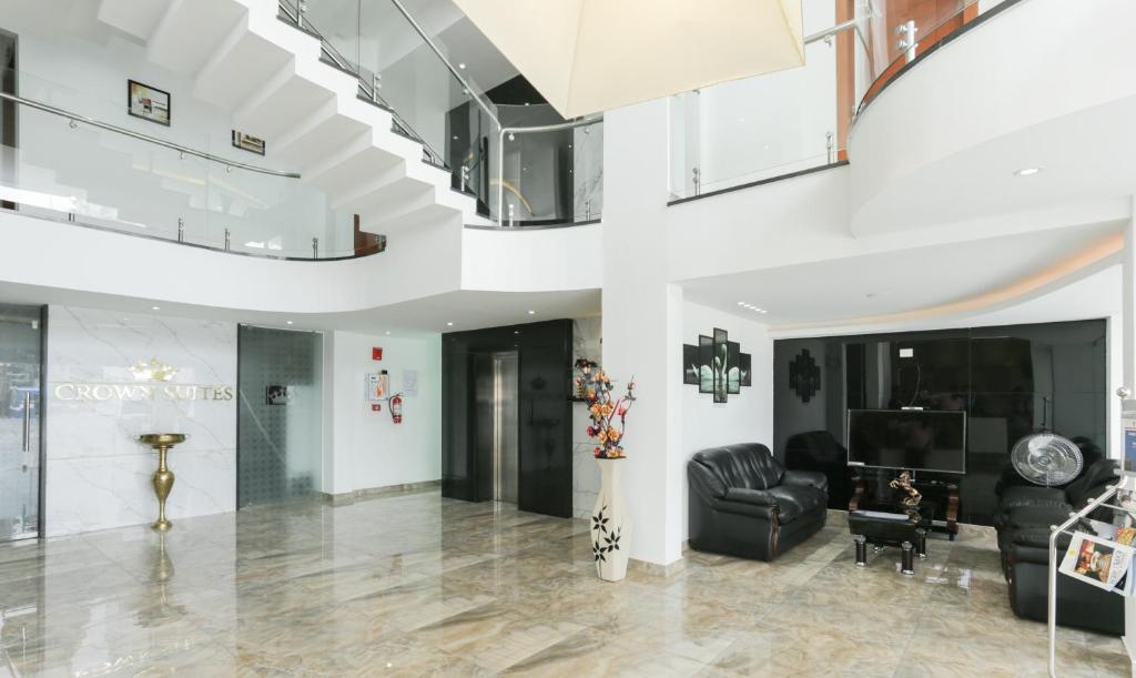 Posezení v ubytování Hotel Crown Suites