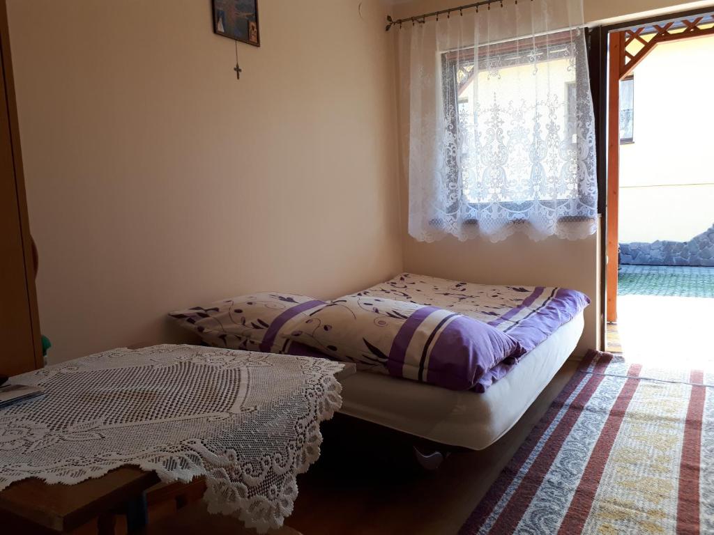 Posteľ alebo postele v izbe v ubytovaní Noclegi u Zosi